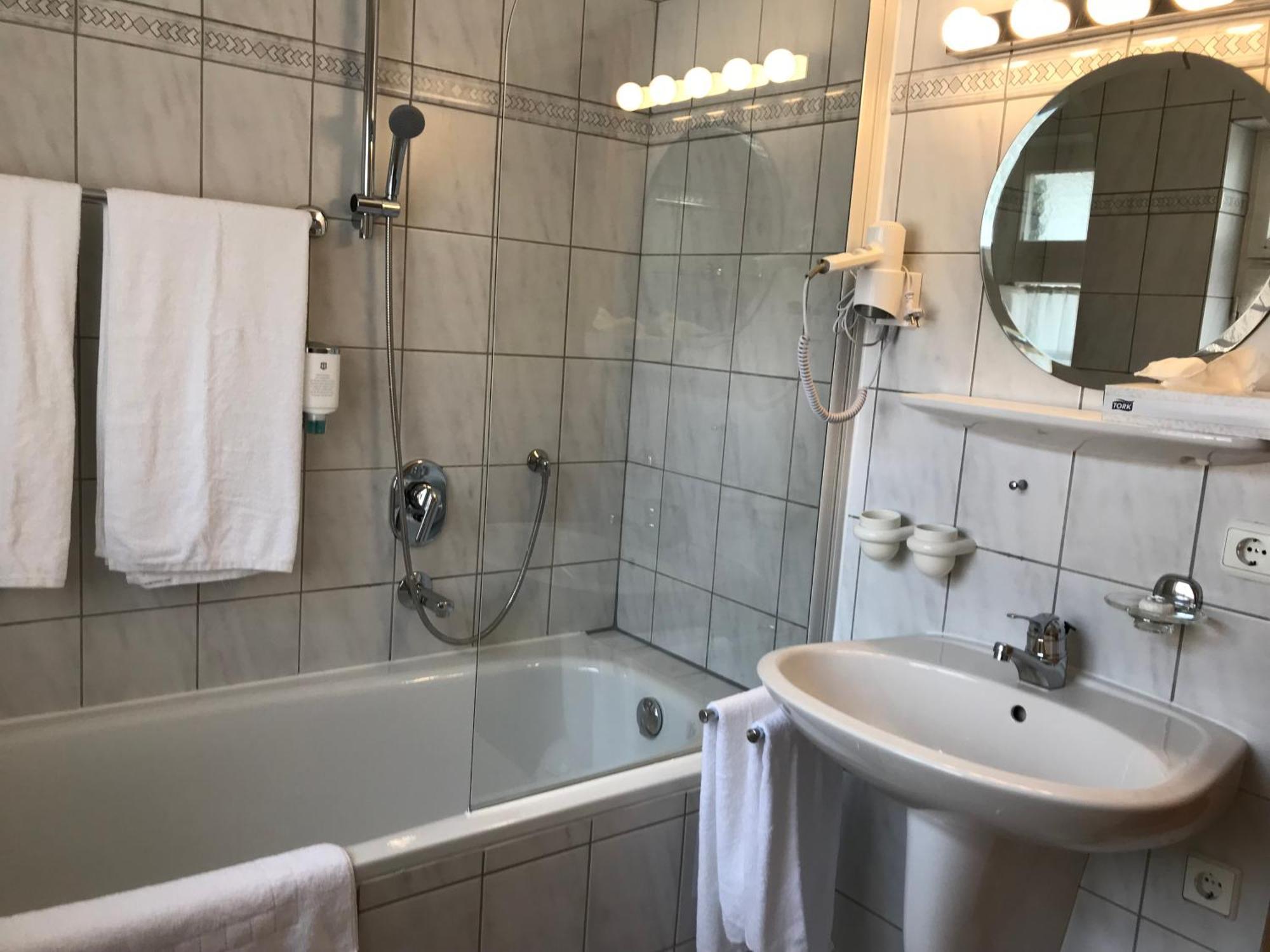 Hotel Hohe Schule Bad Überkingen الغرفة الصورة