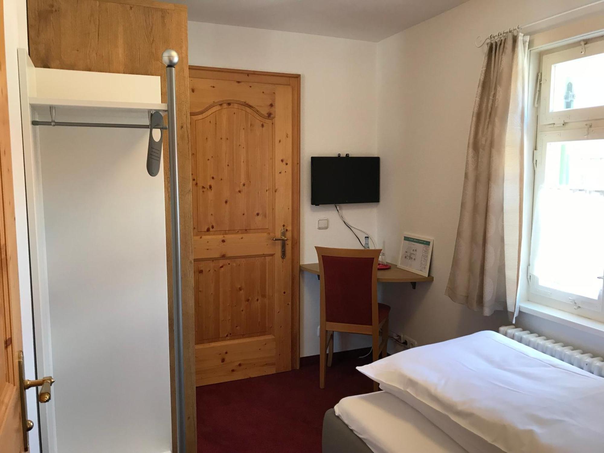 Hotel Hohe Schule Bad Überkingen الغرفة الصورة